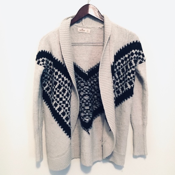Hollister Sweaters - • cozy aztec hollister draped cardigan •